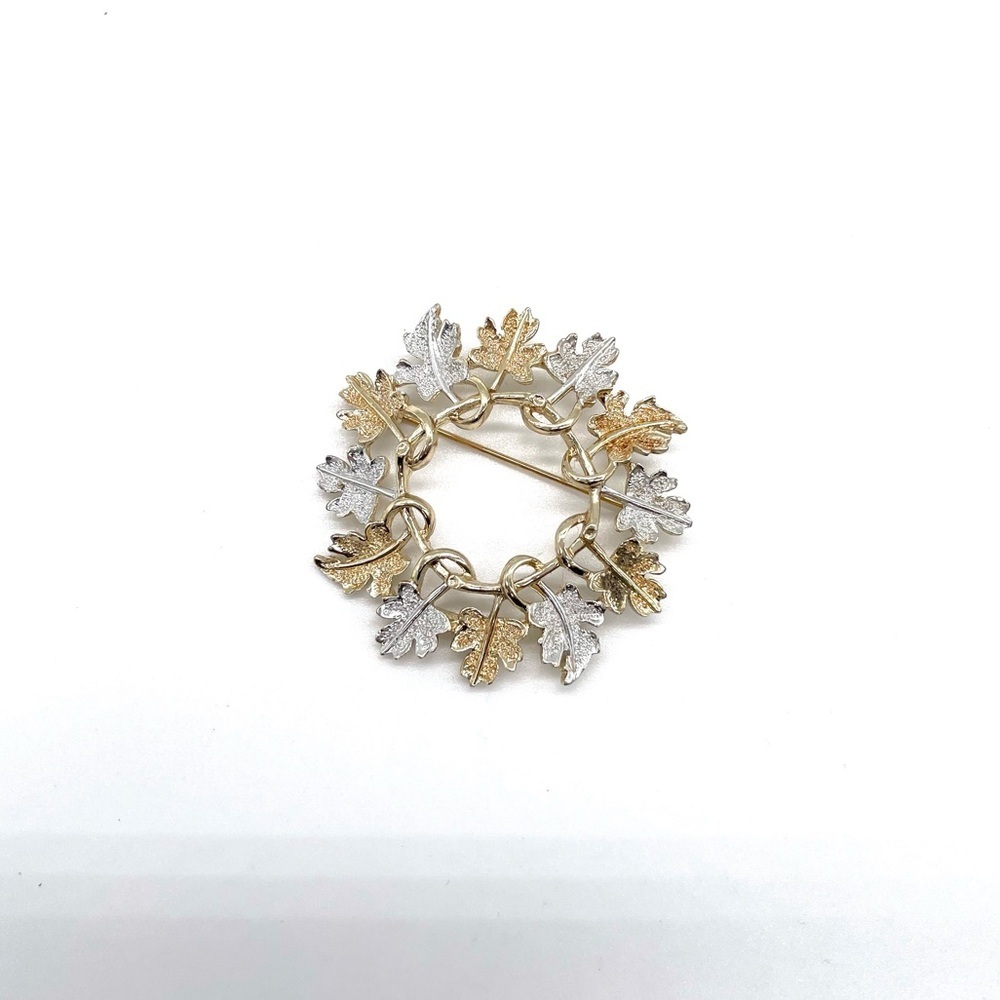 Sarah Coventry Vintage Elegant Gold and Silver Leaf Brooch